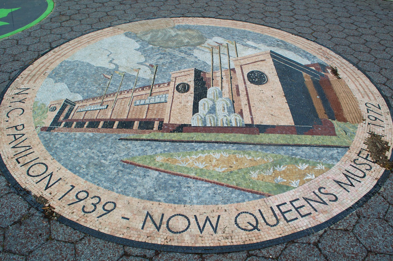 NYC World's Fair Pavilion
                     Mosaic in Flushing Meadows Park