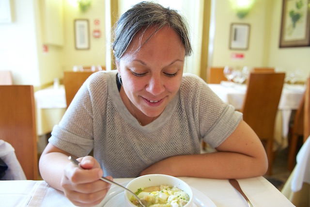 Francesca Fiore eating